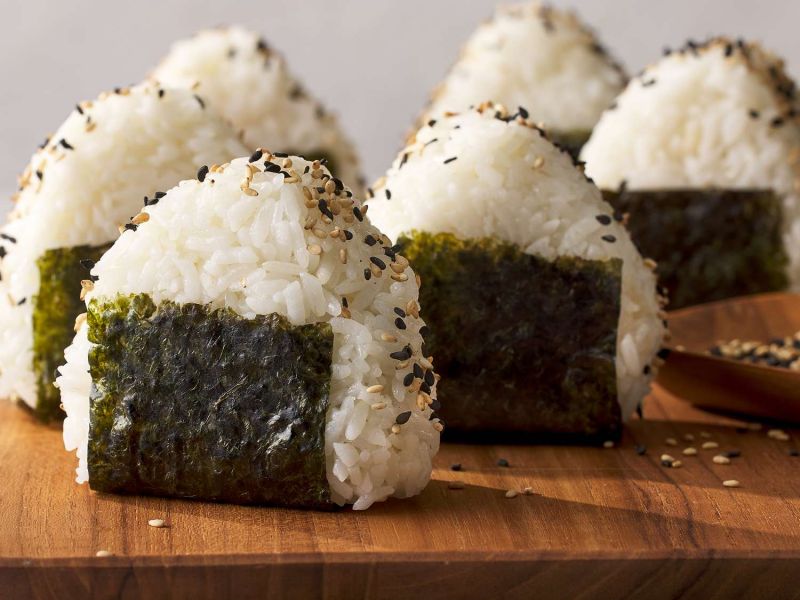 làm cơm nắm onigiri làm cơm nắm onigiri